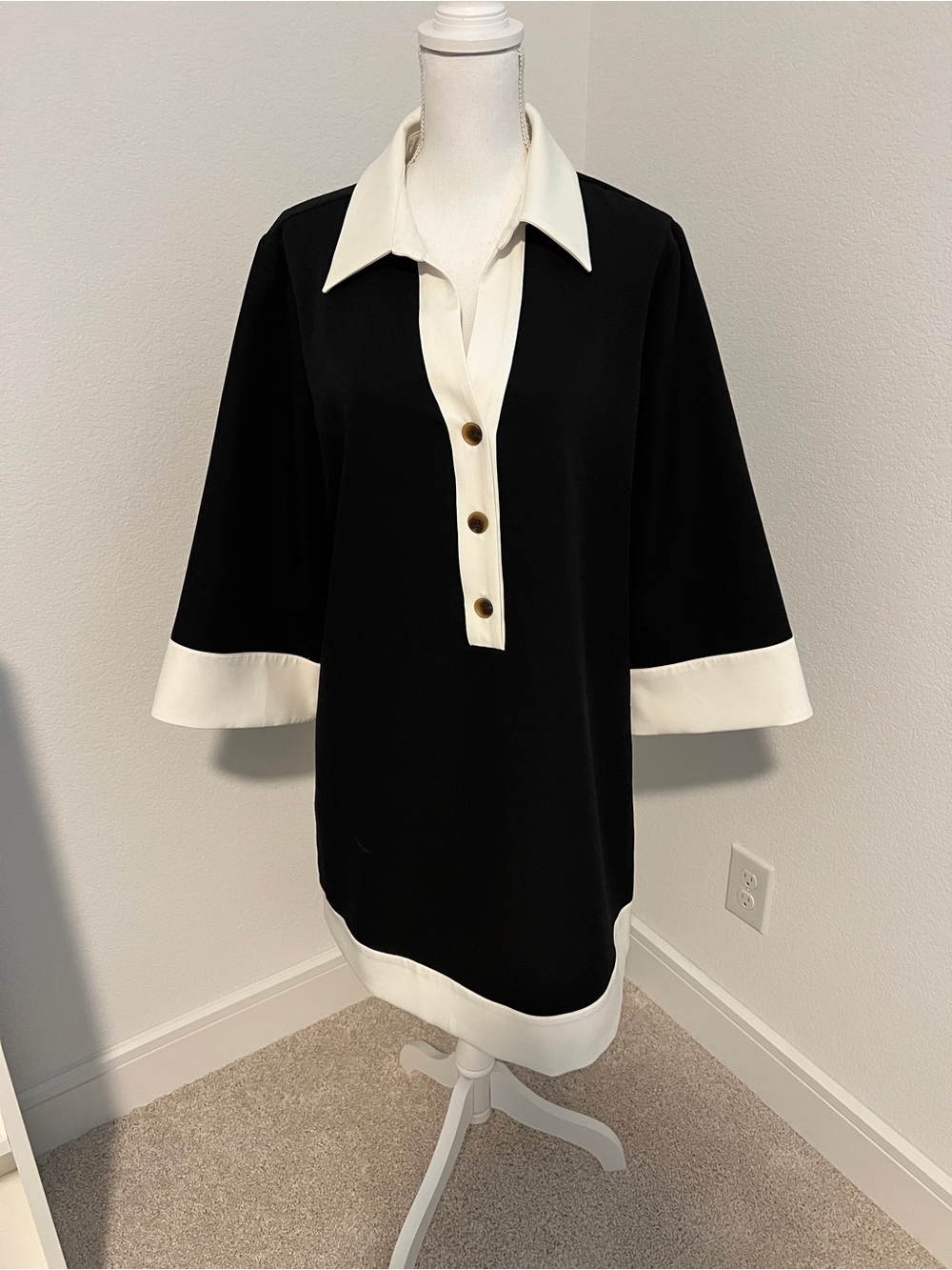 EUC Women’s Preston & York Black and Cream Contrast Polo Dress - 16